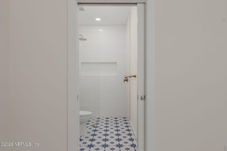 Spacious, unfurnished interior of a new home in , St. Augustine (Image 21).