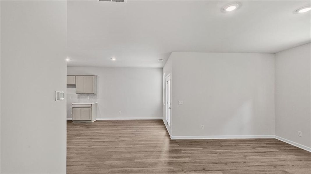Spacious, unfurnished interior of a new home in Teamon Pointe, Griffin (Image 17).