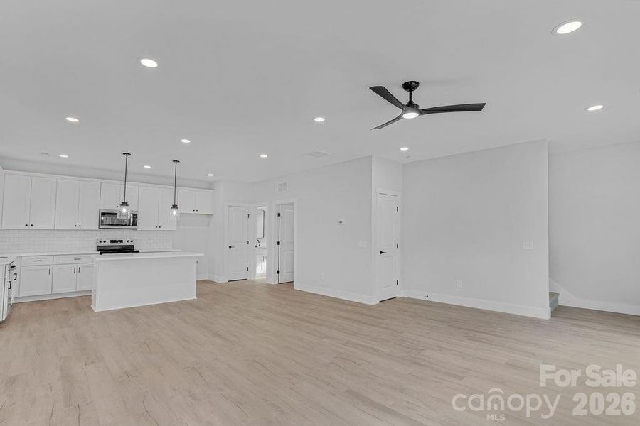 Spacious, unfurnished interior of a new home in , Gastonia (Image 21).