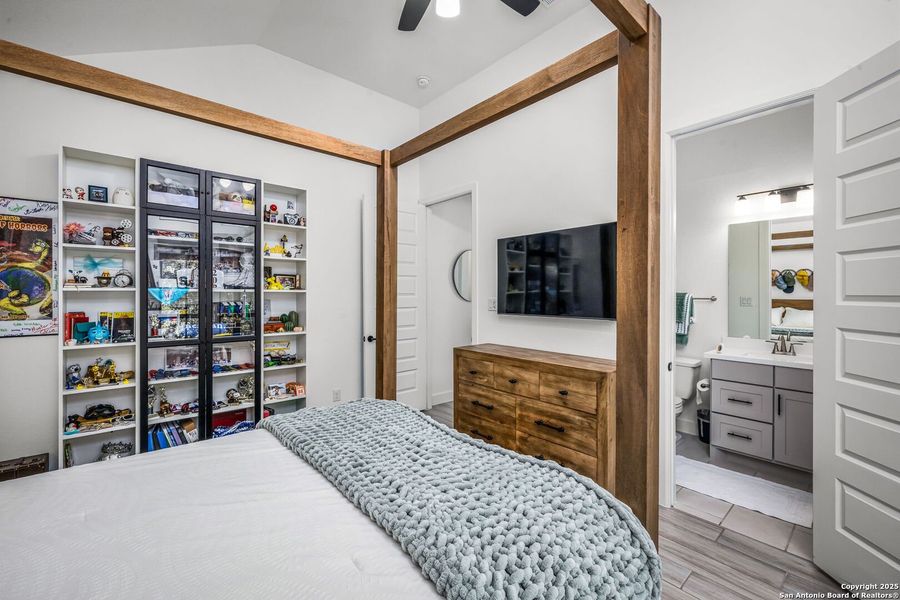 Furnished interior view inside a new home in Vintage Oaks, New Braunfels (Image 3). Furnished interior view inside a new home in Vintage Oaks, New Braunfels (Image 3).