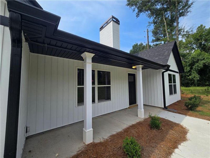 Exterior details and patio area of a home in , Lavonia (Image 3).