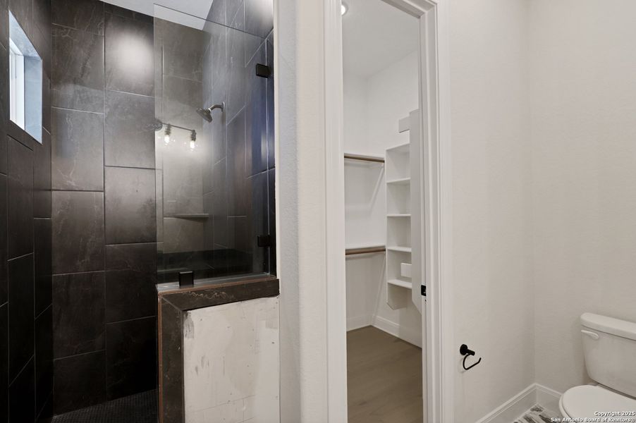 Furnished interior view inside a new home in , Bulverde (Image 13).