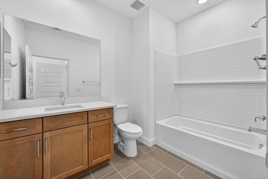 Furnished interior view inside a new home in Meridian, Queen Creek (Image 16).