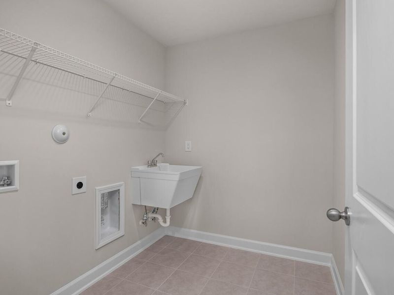 Spacious, unfurnished interior of a new home in Wellers Knoll, Lillington (Image 21).