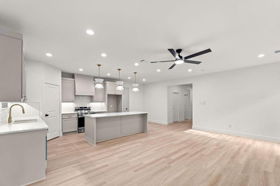 Furnished interior view inside a new home in , Greenville (Image 29).