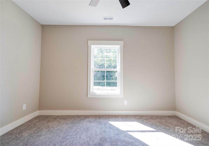 Spacious, unfurnished interior of a new home in , Kings Mountain (Image 27).