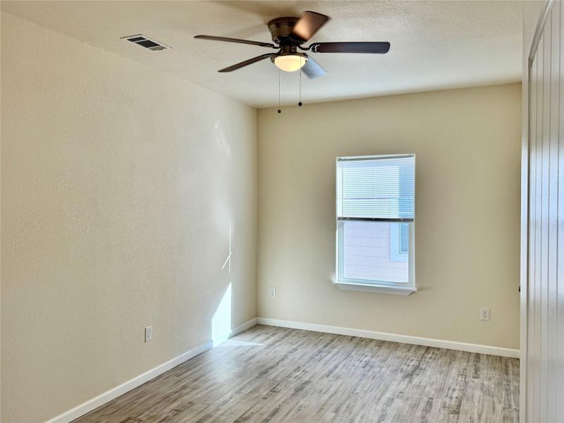 Spacious, unfurnished interior of a new home in , Bayou Vista (Image 20).
