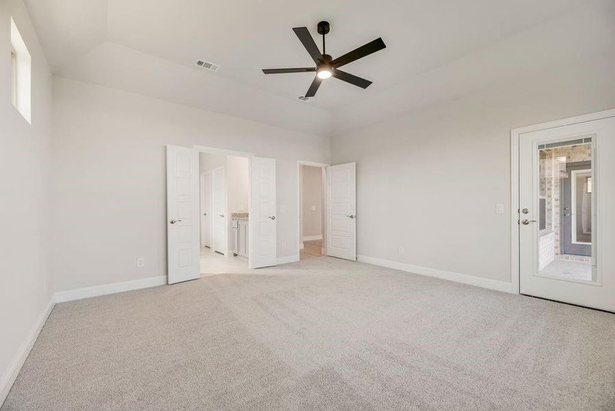 Spacious, unfurnished interior of a new home in , Pilot Point (Image 14).