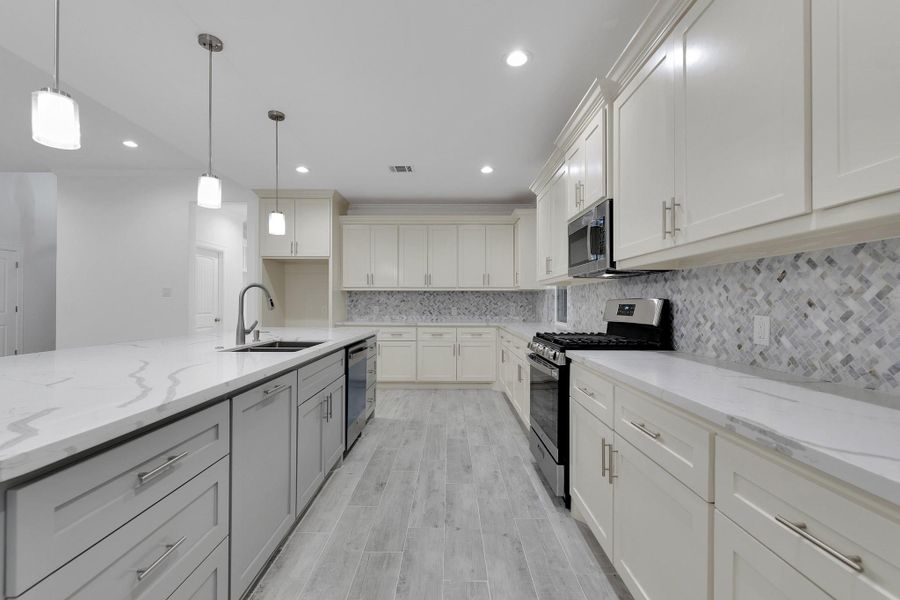 Image 25 of a home in .