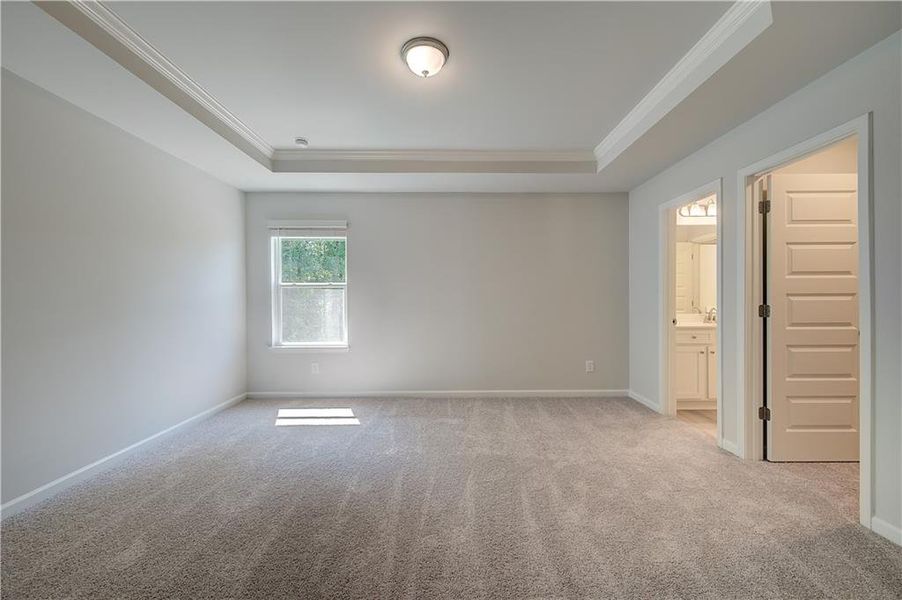 Spacious, unfurnished interior of a new home in Grandview at Millers Mill, Stockbridge (Image 14).
