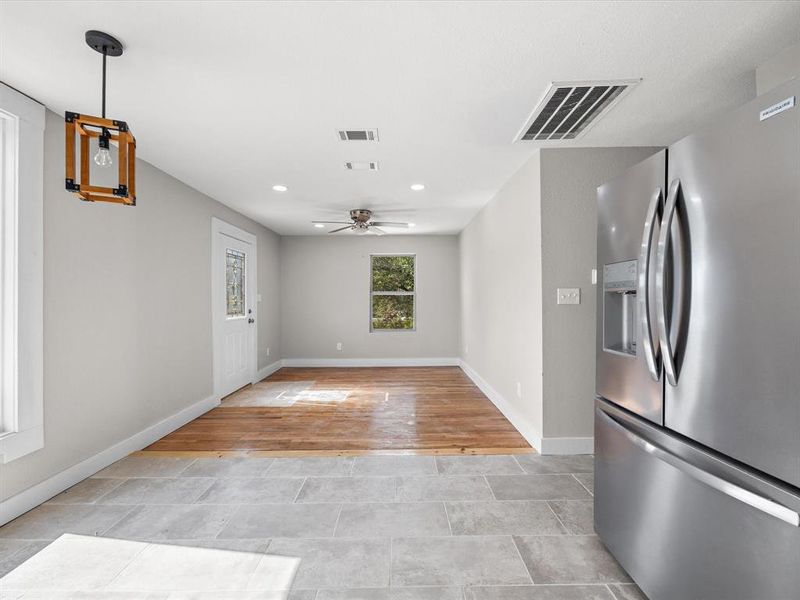 Spacious, unfurnished interior of a new home in , Springtown (Image 13).