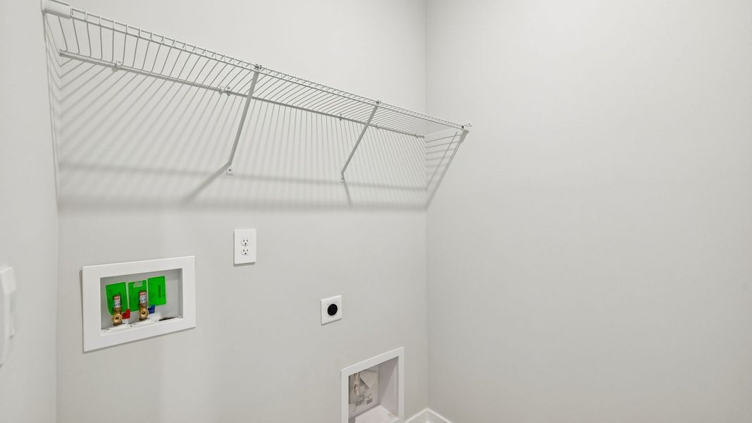 Spacious, unfurnished interior of a new home in Reserve at Hickory Ridge, Columbia (Image 25).