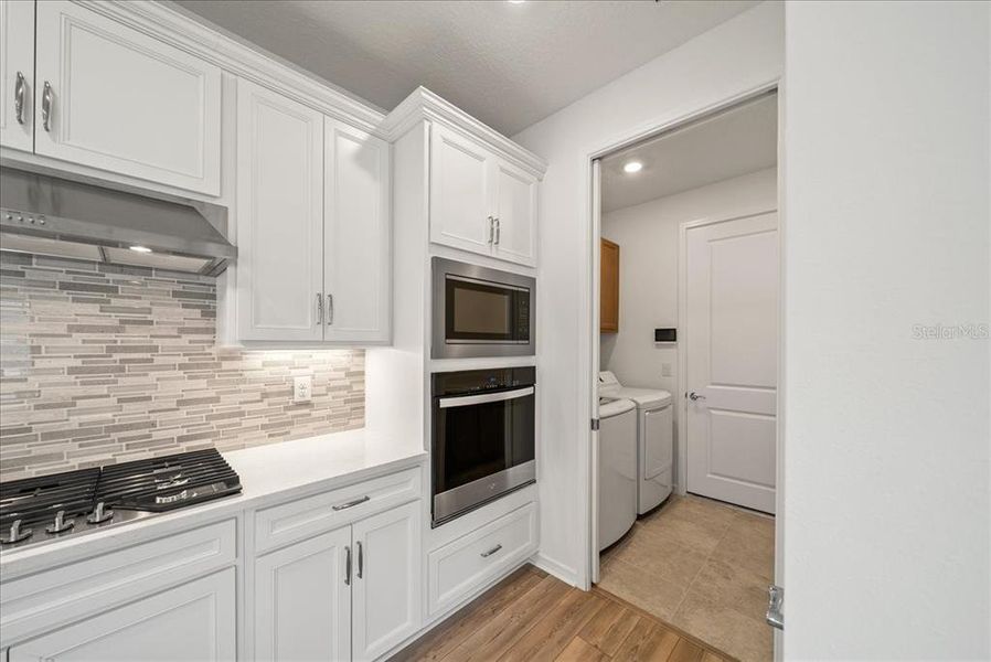 Furnished interior view inside a new home in Del Webb BayView, Parrish (Image 20). Furnished interior view inside a new home in Del Webb BayView, Parrish (Image 20).