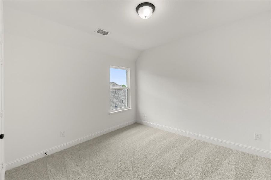 23. 1716 Hillside - Bed 4