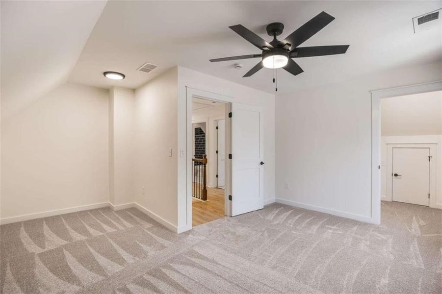 Spacious, unfurnished interior of a new home in , Waco (Image 14).