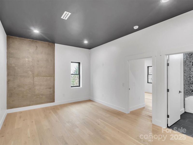 Spacious, unfurnished interior of a new home in , Clyde (Image 34).