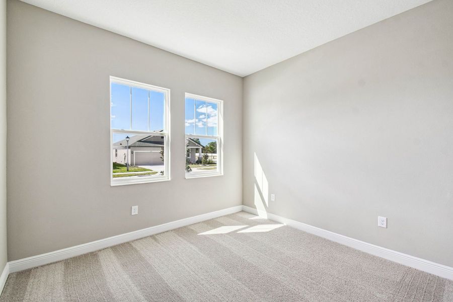 Spacious, unfurnished interior of a new home in Pinecone Reserve, Brooksville (Image 22).