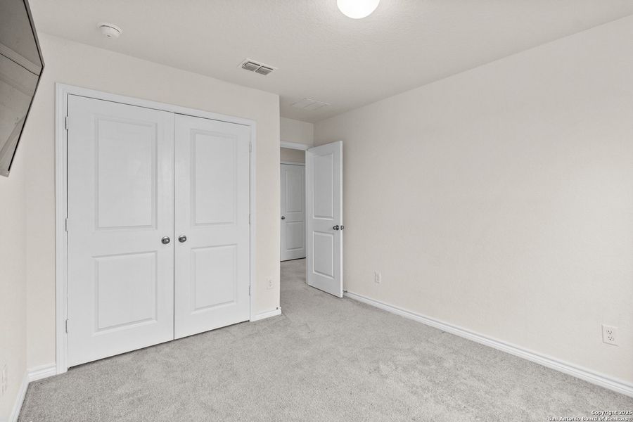 Spacious, unfurnished interior of a new home in , New Braunfels (Image 25).