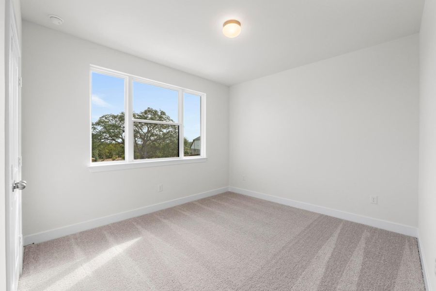 Spacious, unfurnished interior of a new home in Parmer Ranch, Georgetown (Image 26).