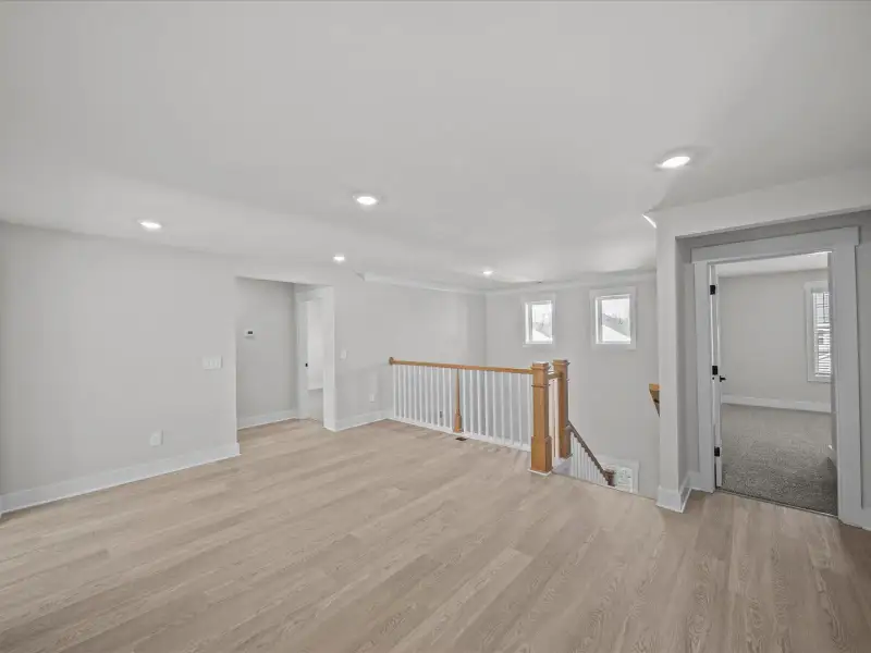 Spacious, unfurnished interior of a new home in Ashby Woods, Boiling Springs (Image 13).