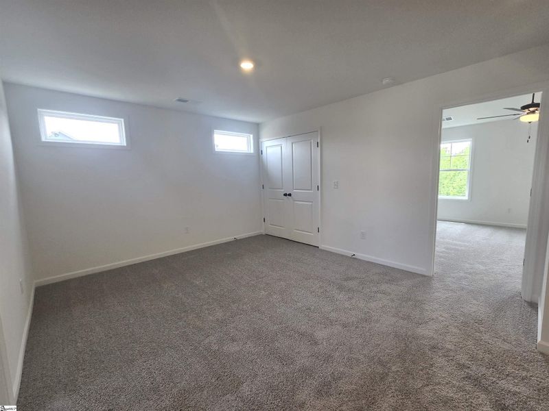 Spacious, unfurnished interior of a new home in Shiloh Trail, Wellford (Image 19).