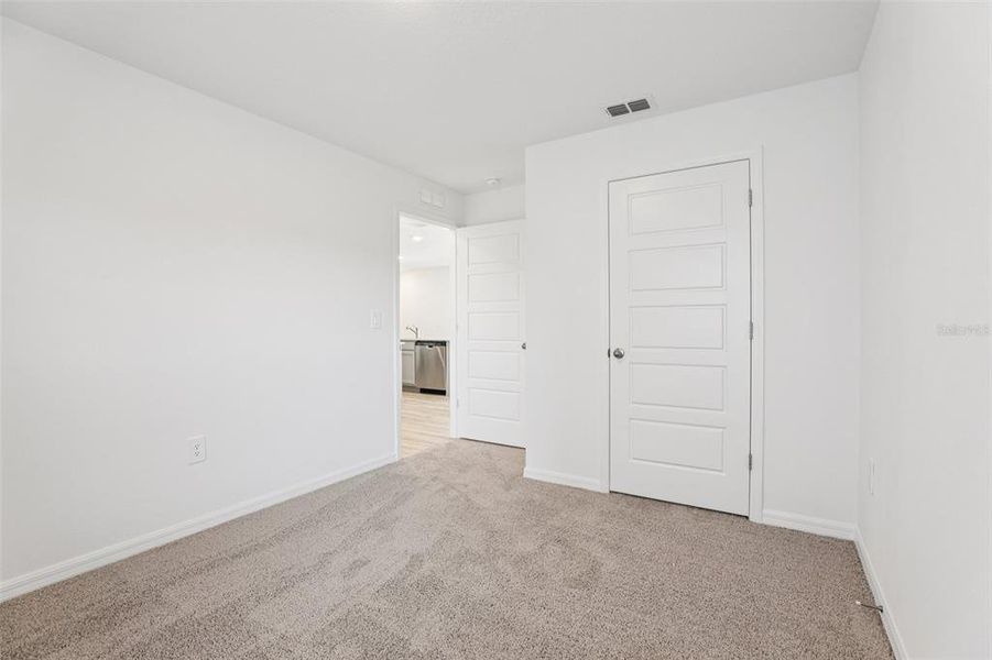 Spacious, unfurnished interior of a new home in Villamar, Winter Haven (Image 23).