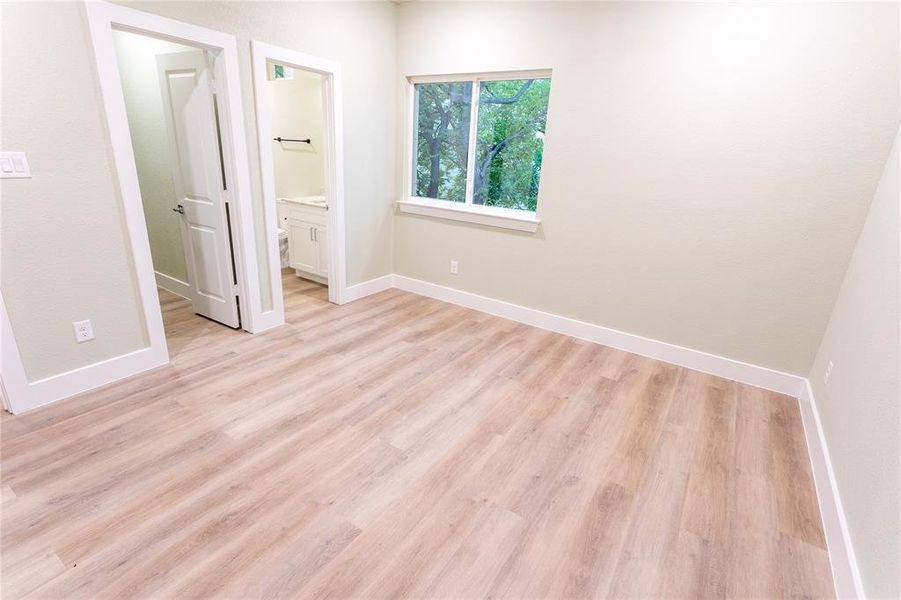 Spacious, unfurnished interior of a new home in , Fort Worth (Image 29).