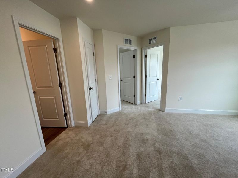 Loft with adjoing bedrooms