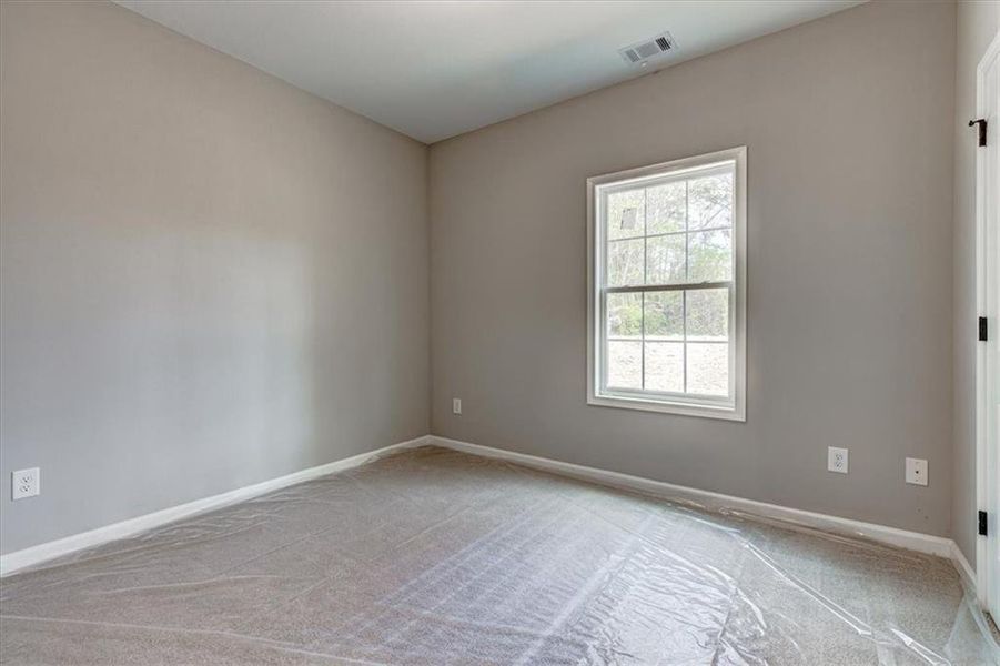 Spacious, unfurnished interior of a new home in , Temple (Image 10).