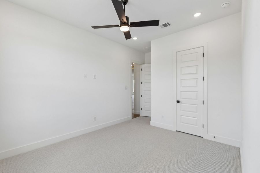Spacious, unfurnished interior of a new home in The Parks at Wilson Creek, Celina (Image 51). Spacious, unfurnished interior of a new home in The Parks at Wilson Creek, Celina (Image 51).