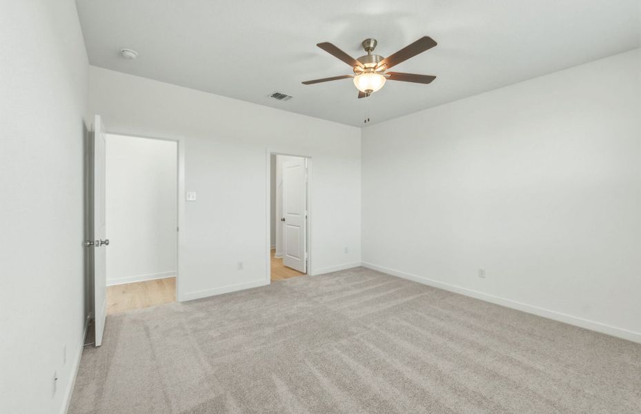 Spacious, unfurnished interior of a new home in Cameron Place, Austin (Image 25). Spacious, unfurnished interior of a new home in Cameron Place, Austin (Image 25).