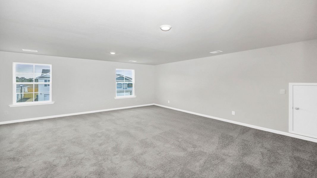 Spacious, unfurnished interior of a new home in Livingston Woods, Irmo (Image 27).