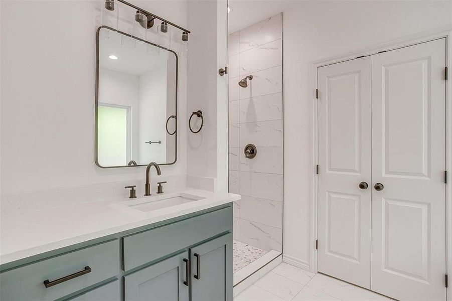 Furnished interior view inside a new home in , Granbury (Image 7).