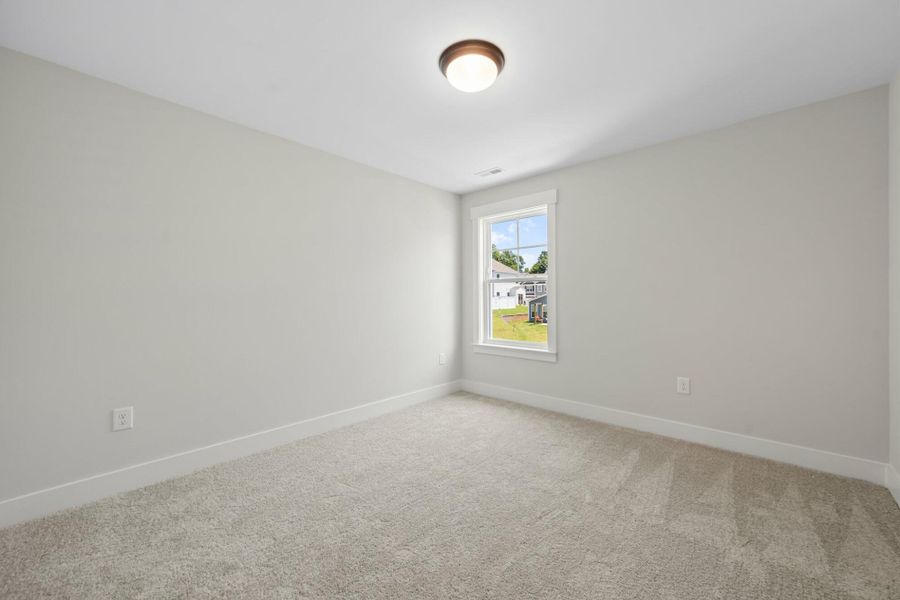 Spacious, unfurnished interior of a new home in Harbor Crossing, Greensboro (Image 22).
