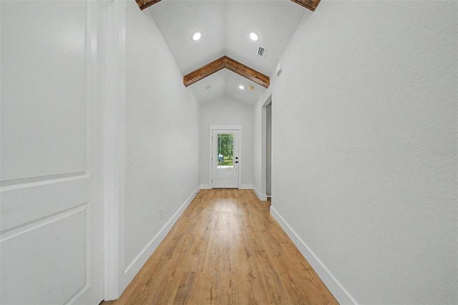 Spacious, unfurnished interior of a new home in , Sebring (Image 32).