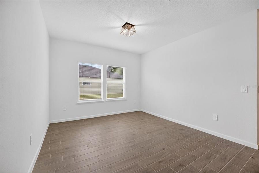 Spacious, unfurnished interior of a new home in , Dunnellon (Image 16).
