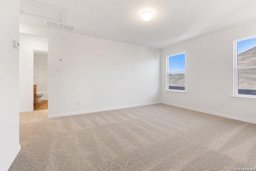 Spacious, unfurnished interior of a new home in Knox Ridge, Converse (Image 23).