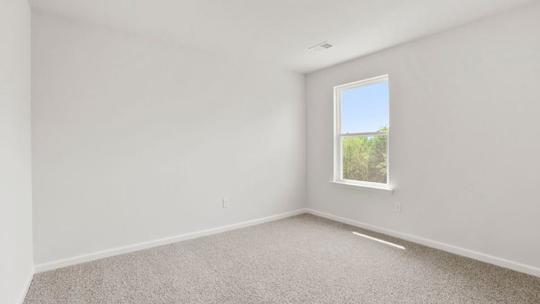 Spacious, unfurnished interior of a new home in Sage Grove, Lyman (Image 30).