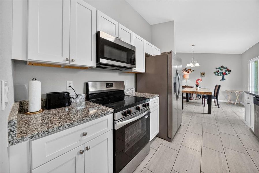 Furnished interior view inside a new home in , Dunnellon (Image 10).
