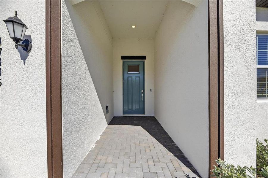 Exterior details and patio area of a home in , Wimauma (Image 35).