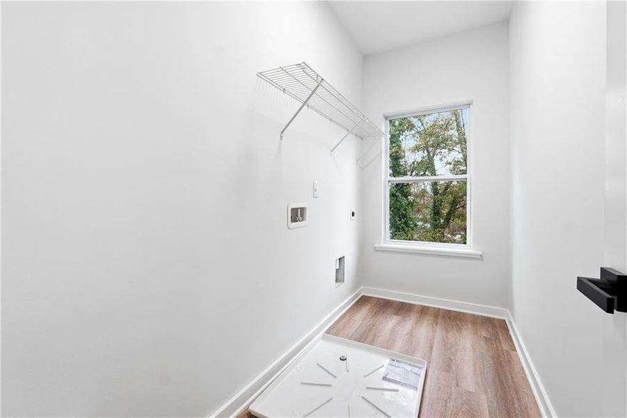 Spacious, unfurnished interior of a new home in , Atlanta (Image 34).