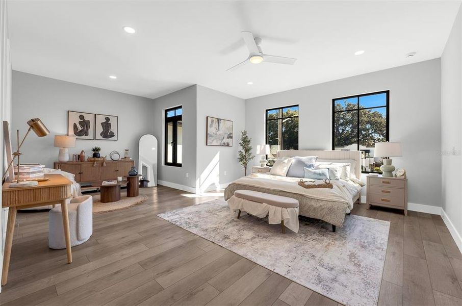 Furnished interior view inside a new home in , Orlando (Image 33).