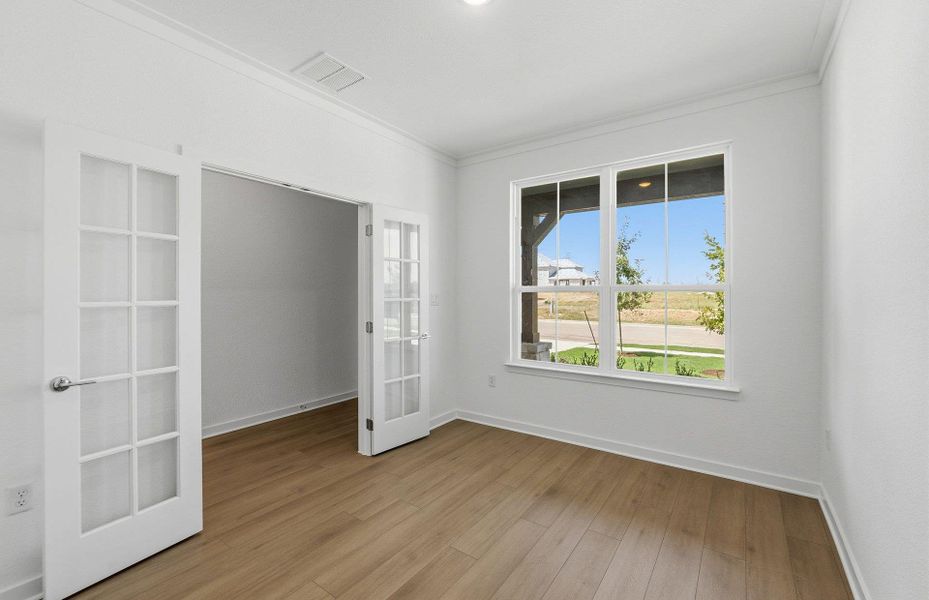 Spacious, unfurnished interior of a new home in Kuempel Farms, Pflugerville (Image 18).