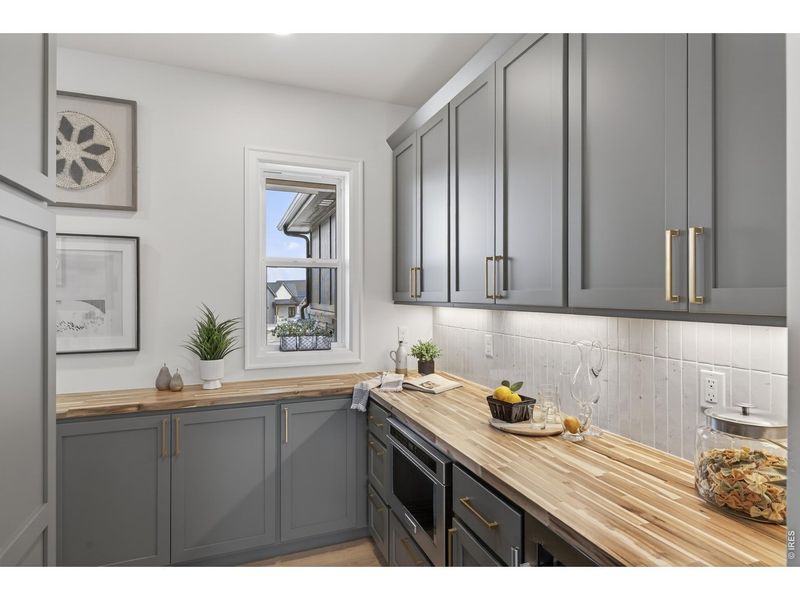 Furnished interior view inside a new home in , Severance (Image 33).