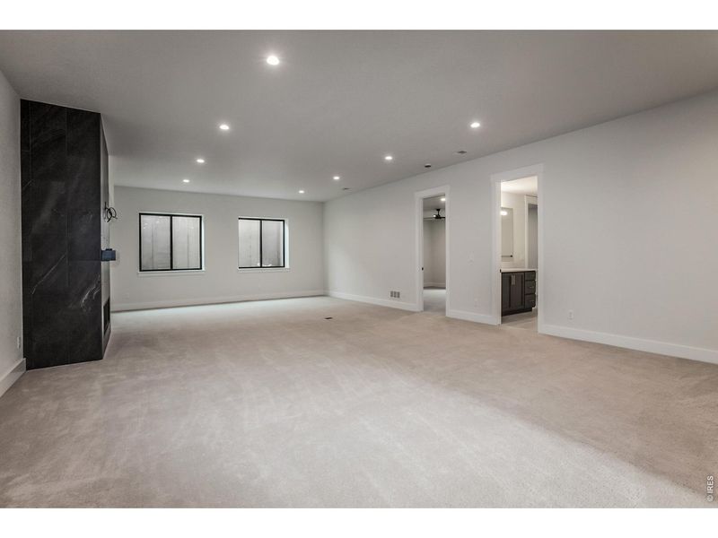 Spacious, unfurnished interior of a new home in Harvest Ridge, Berthoud (Image 35).