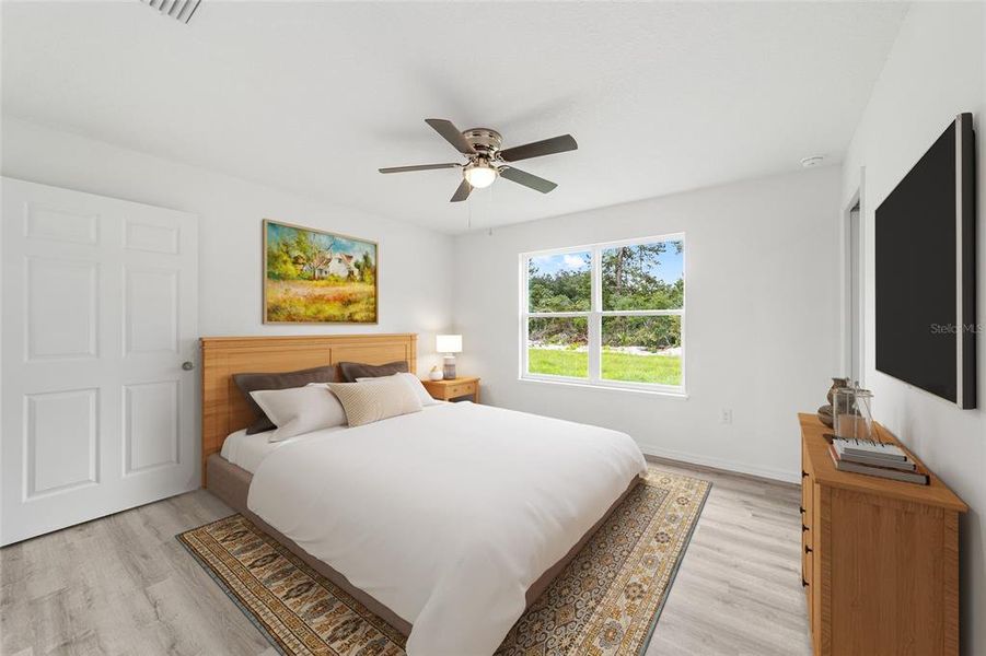 Furnished interior view inside a new home in , Dunnellon (Image 13).