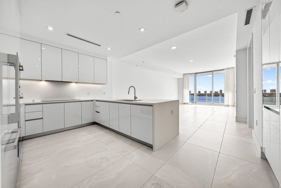 Kitchen/Living Kitchen/Living