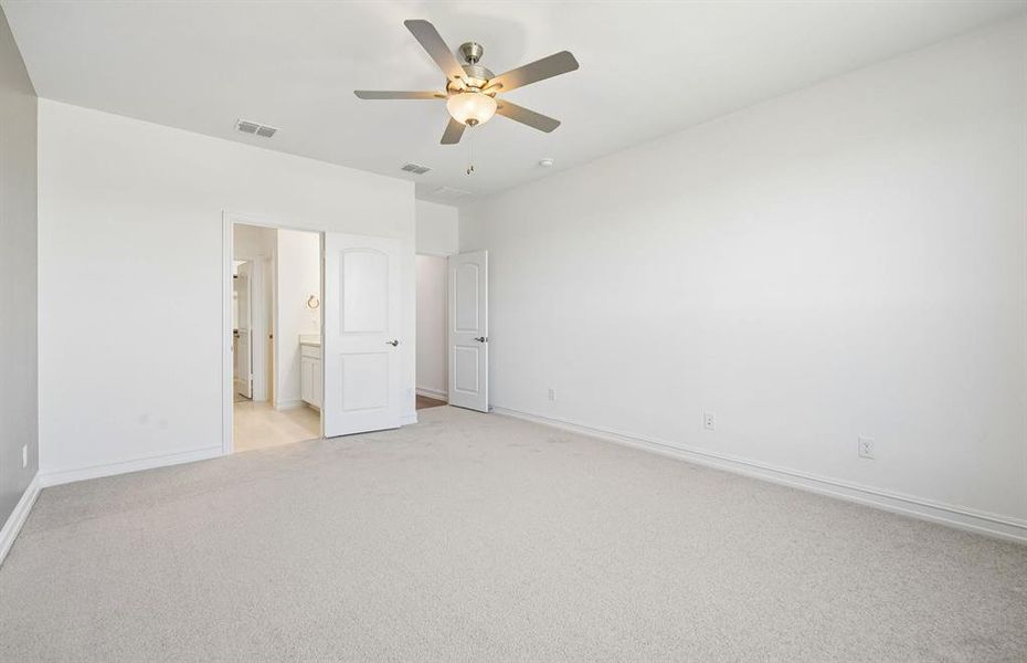 Primary suite with private bathroom