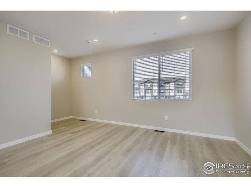 Spacious, unfurnished interior of a new home in , Fort Collins (Image 19).