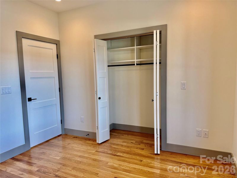 Spacious, unfurnished interior of a new home in , Brevard (Image 23).